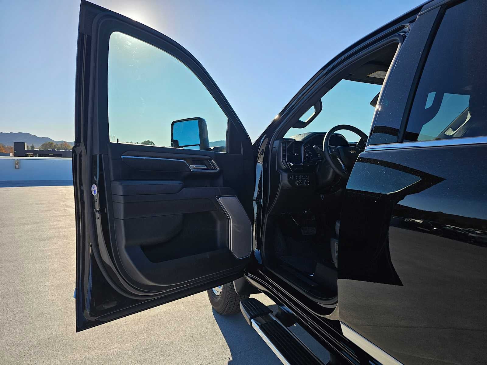 2025 Chevrolet Silverado 3500 HD High Country