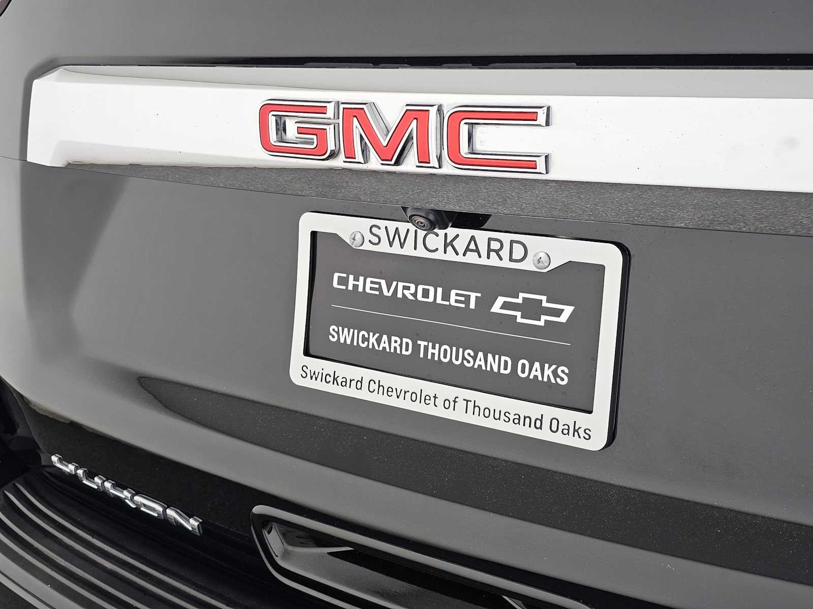 2023 GMC Yukon SLT
