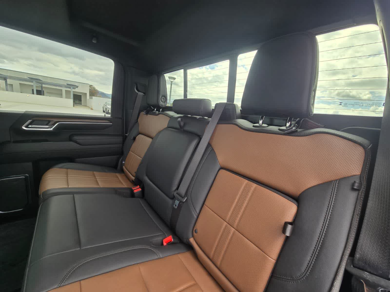 2025 Chevrolet Silverado 3500 HD High Country