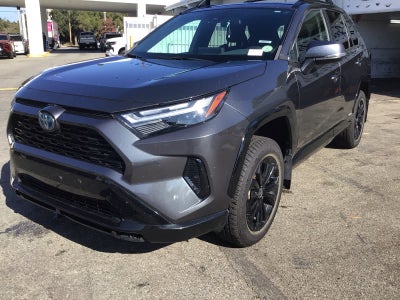 2022 Toyota RAV4 Hybrid SE