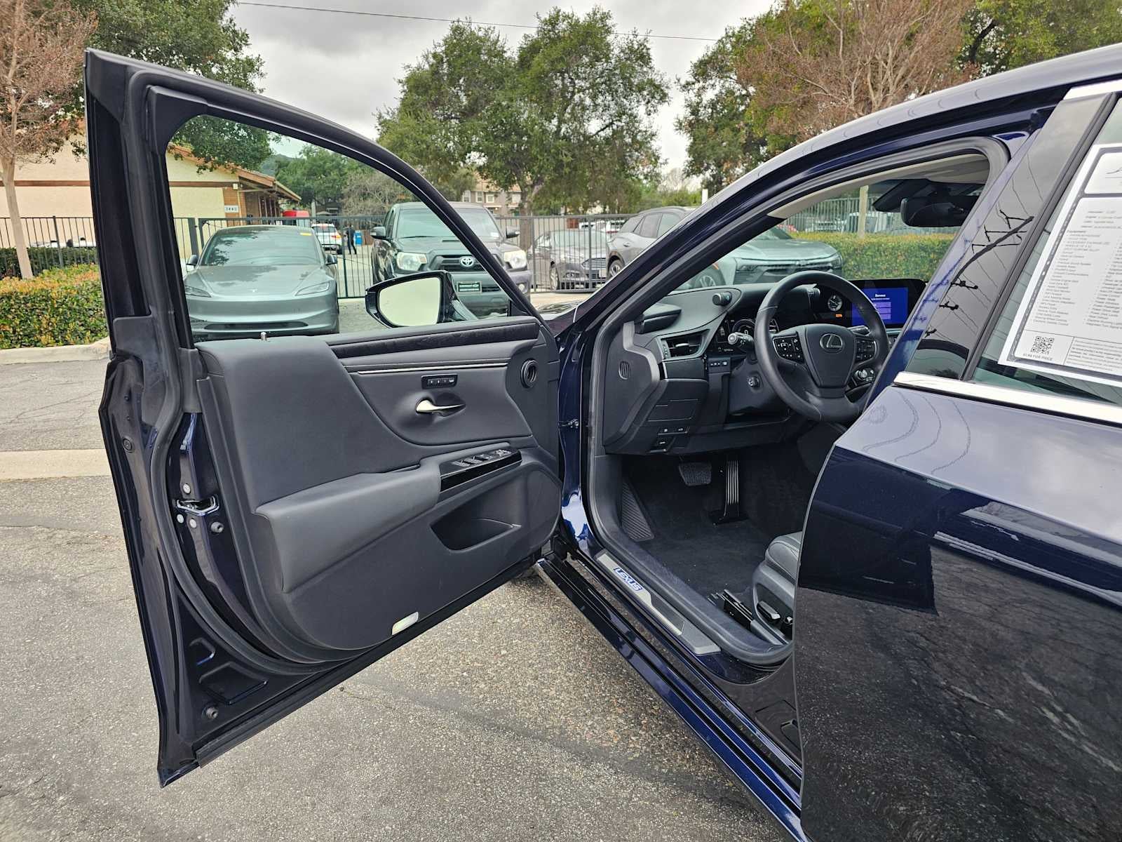 2024 Lexus ES ES 300h