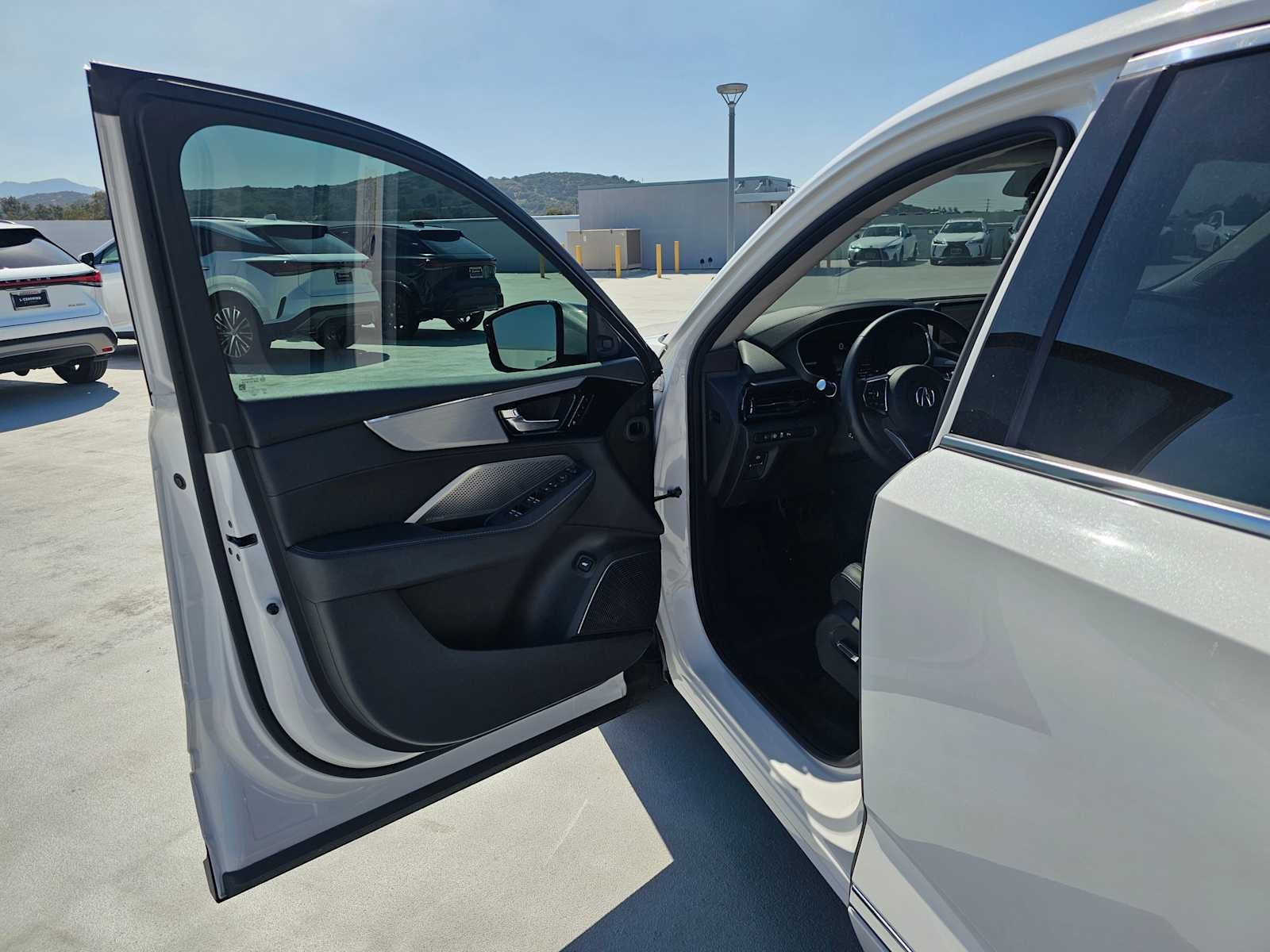 2023 Acura MDX w/Technology Package