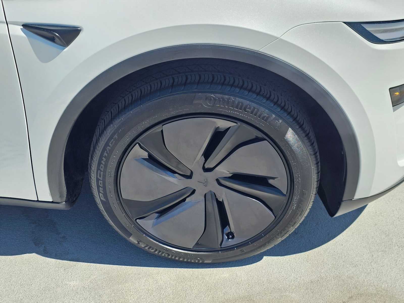 2026 Tesla Model Y Premium