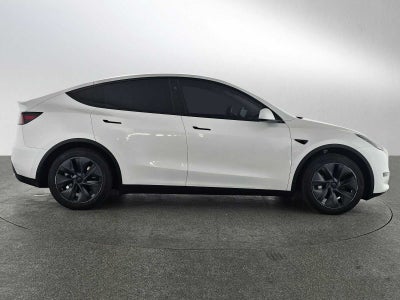 2025 Tesla Model Y Long Range