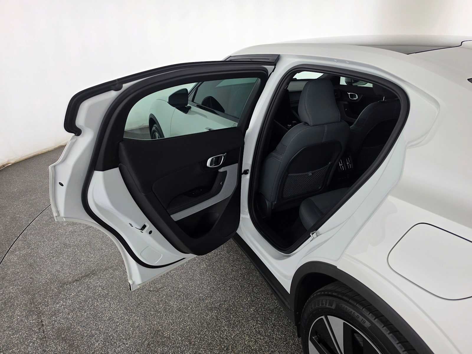 2024 POLESTAR 2 4DR SING MOTR LON