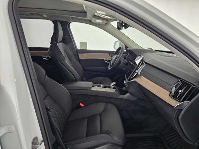 2025 Volvo XC90 Plus
