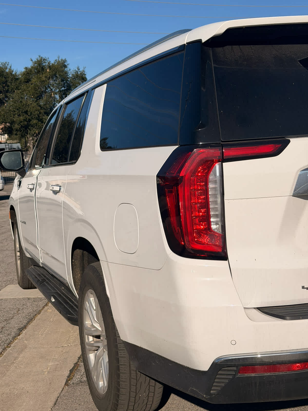 2023 GMC Yukon XL SLT