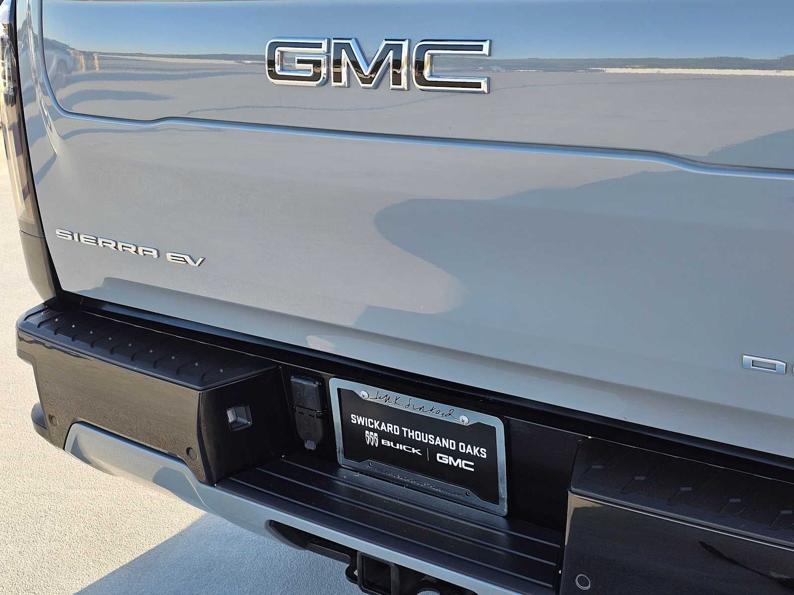 2024 GMC Sierra EV Denali Edition 1