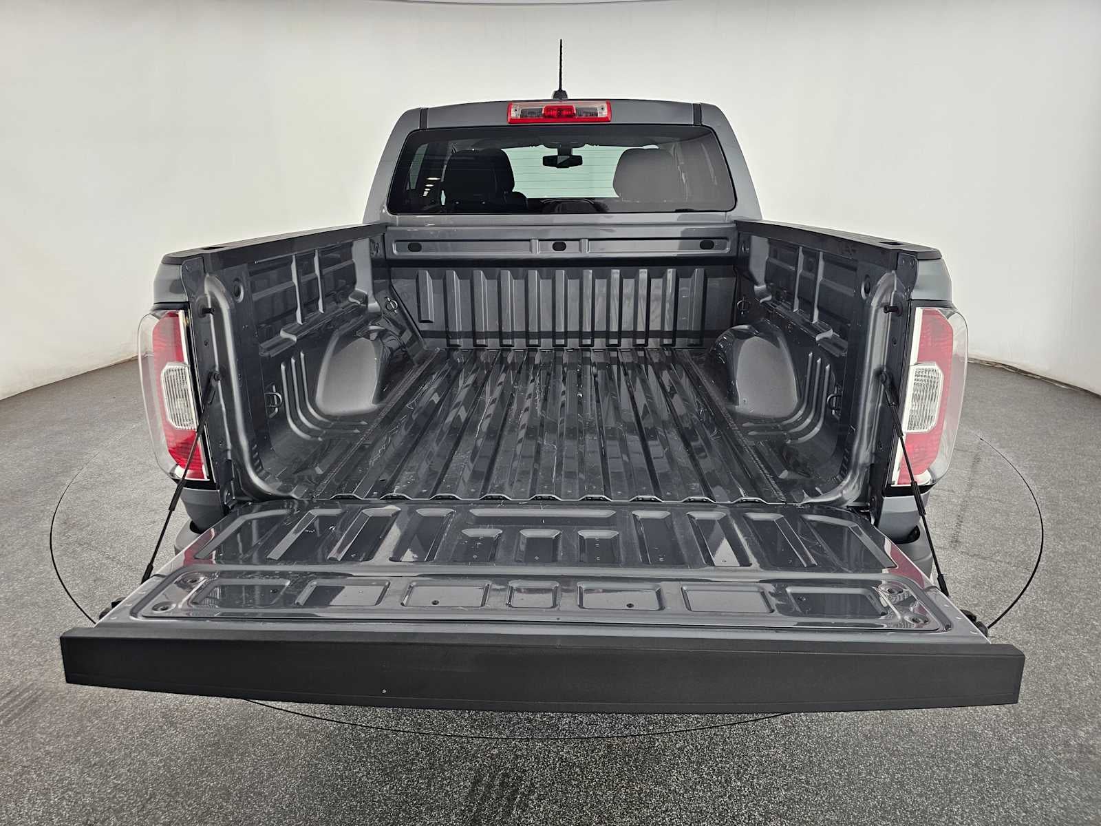 2022 GMC Canyon Elevation Standard