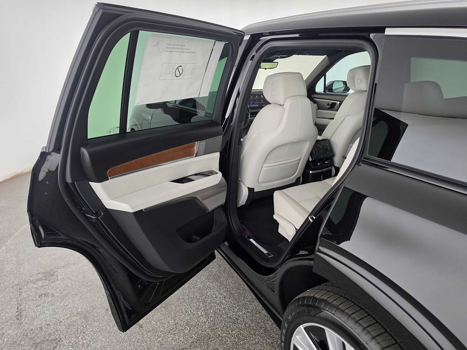 2027 Cadillac VISTIQ Luxury