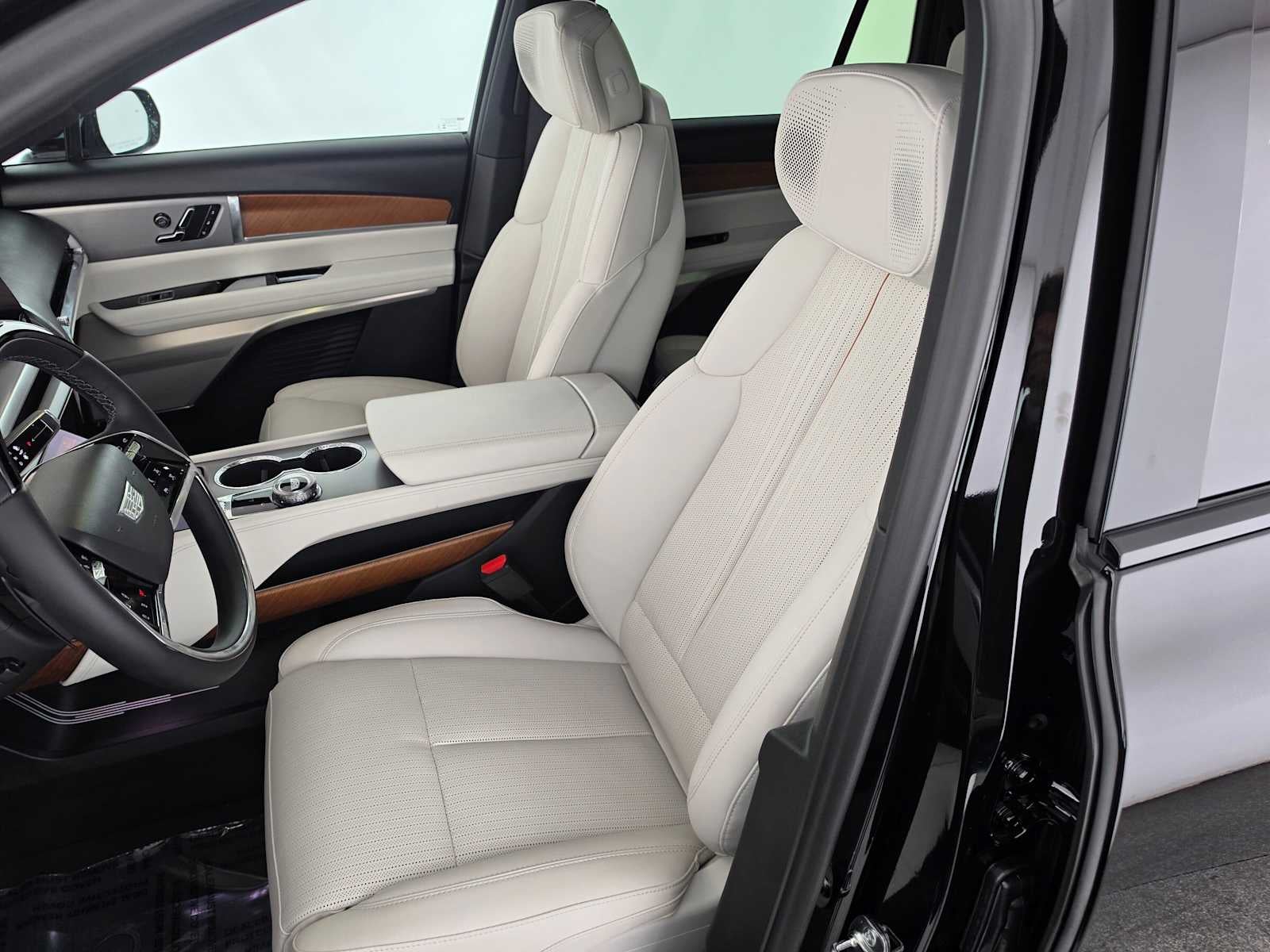 2027 Cadillac VISTIQ Luxury