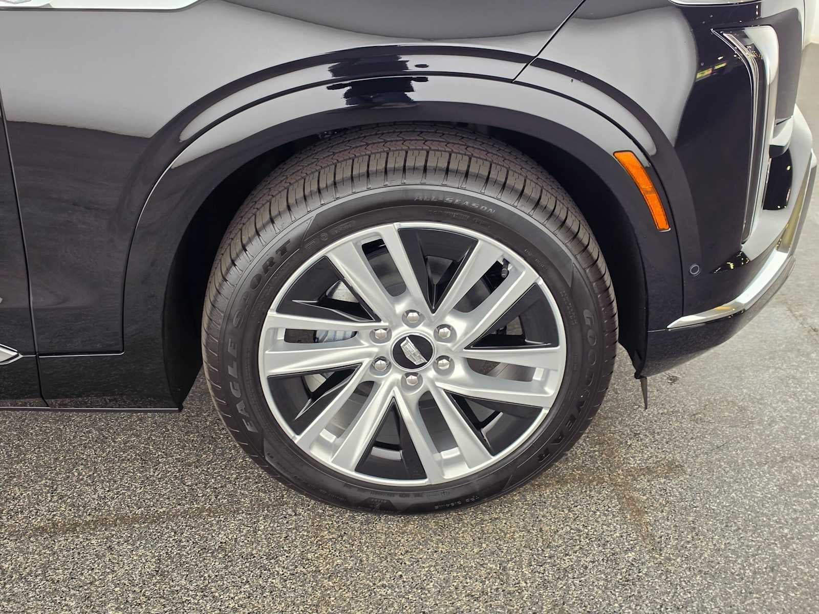 2027 Cadillac VISTIQ Luxury