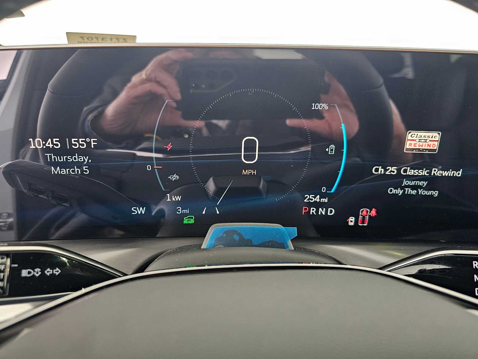 2026 Cadillac VISTIQ Luxury