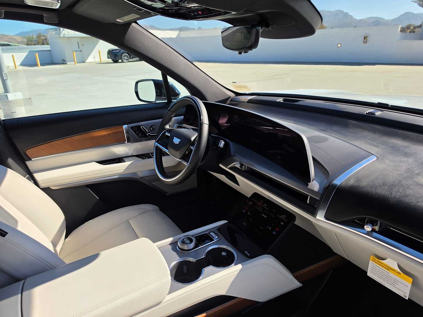 2027 Cadillac VISTIQ Luxury