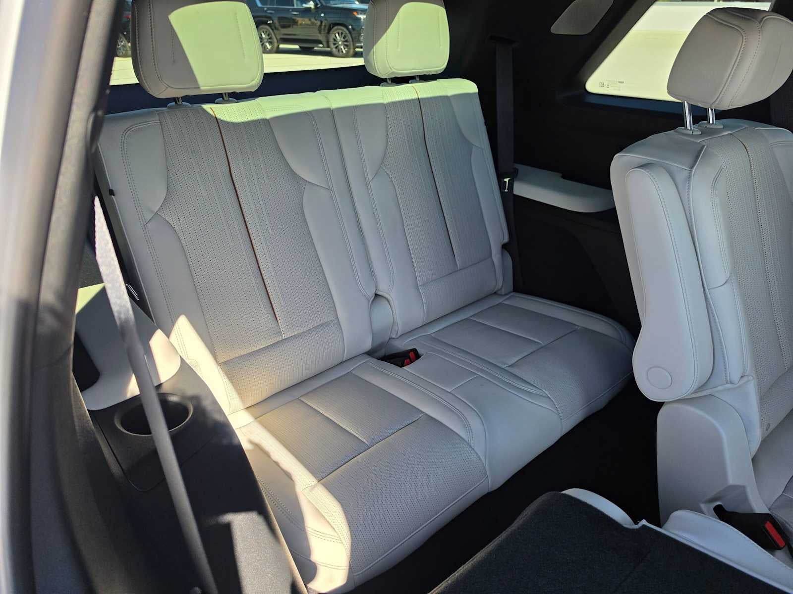 2027 Cadillac VISTIQ Luxury