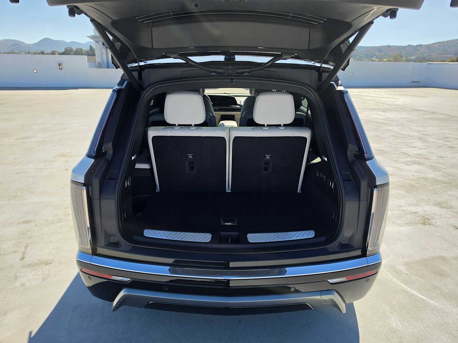 2027 Cadillac VISTIQ Luxury