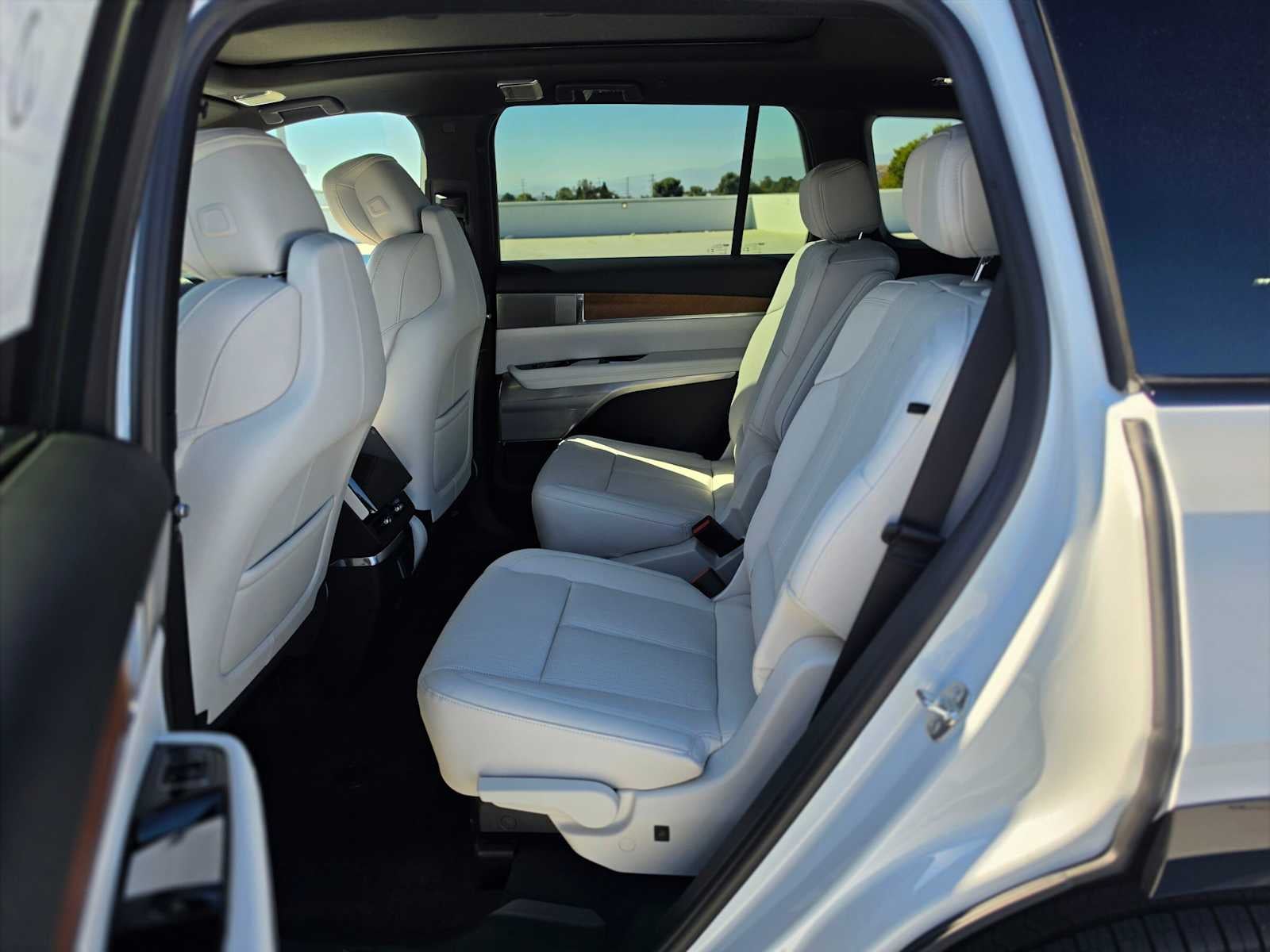 2027 Cadillac VISTIQ Luxury