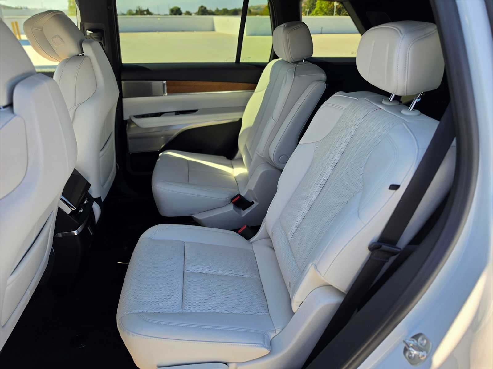 2027 Cadillac VISTIQ Luxury