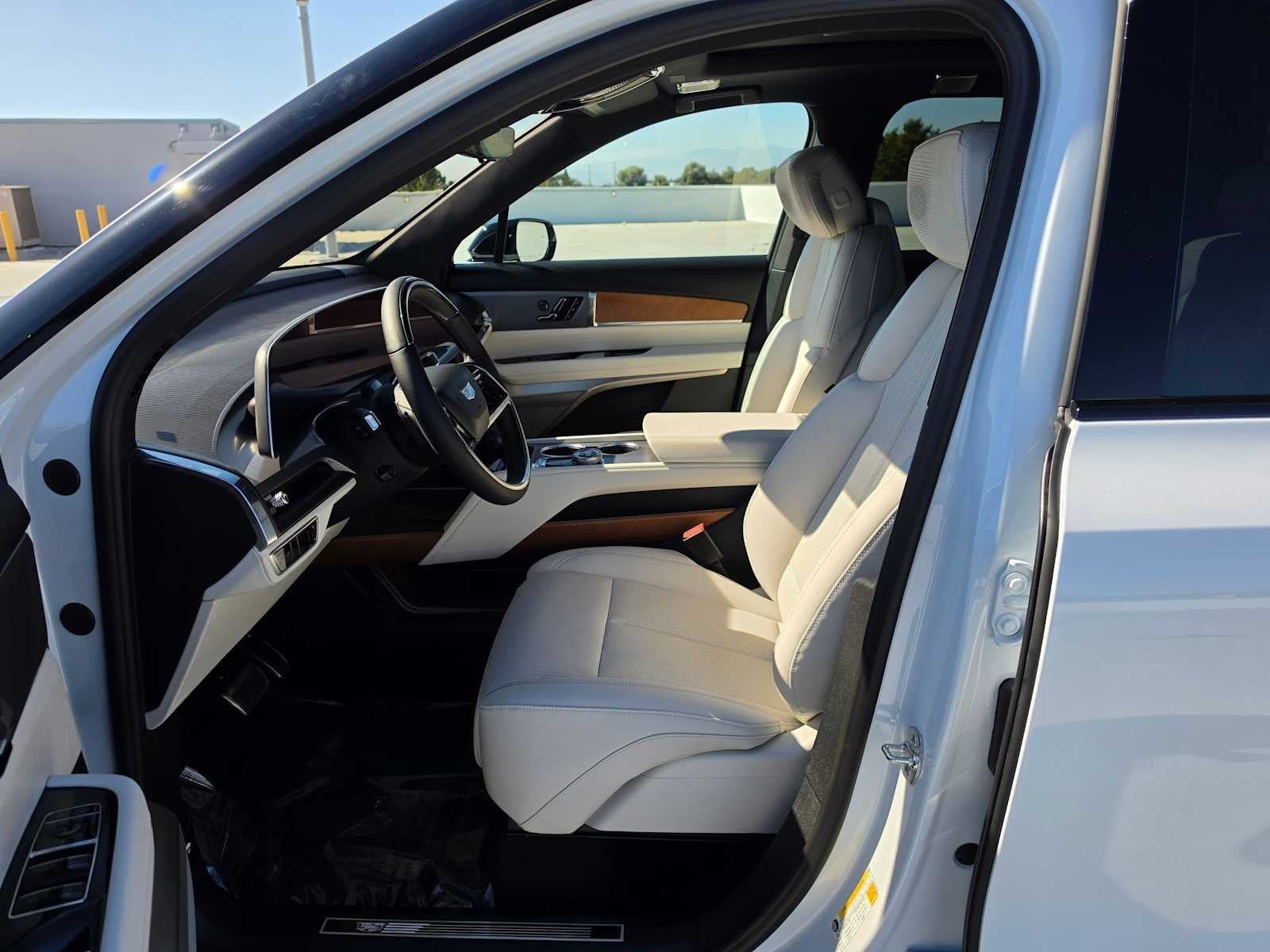 2027 Cadillac VISTIQ Luxury