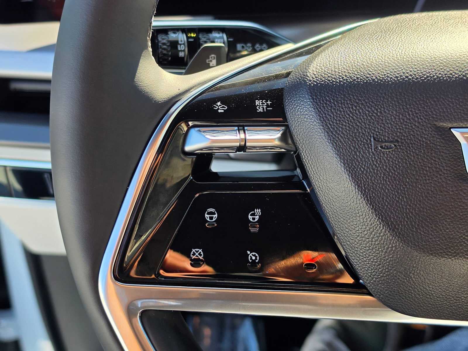 2027 Cadillac VISTIQ Luxury