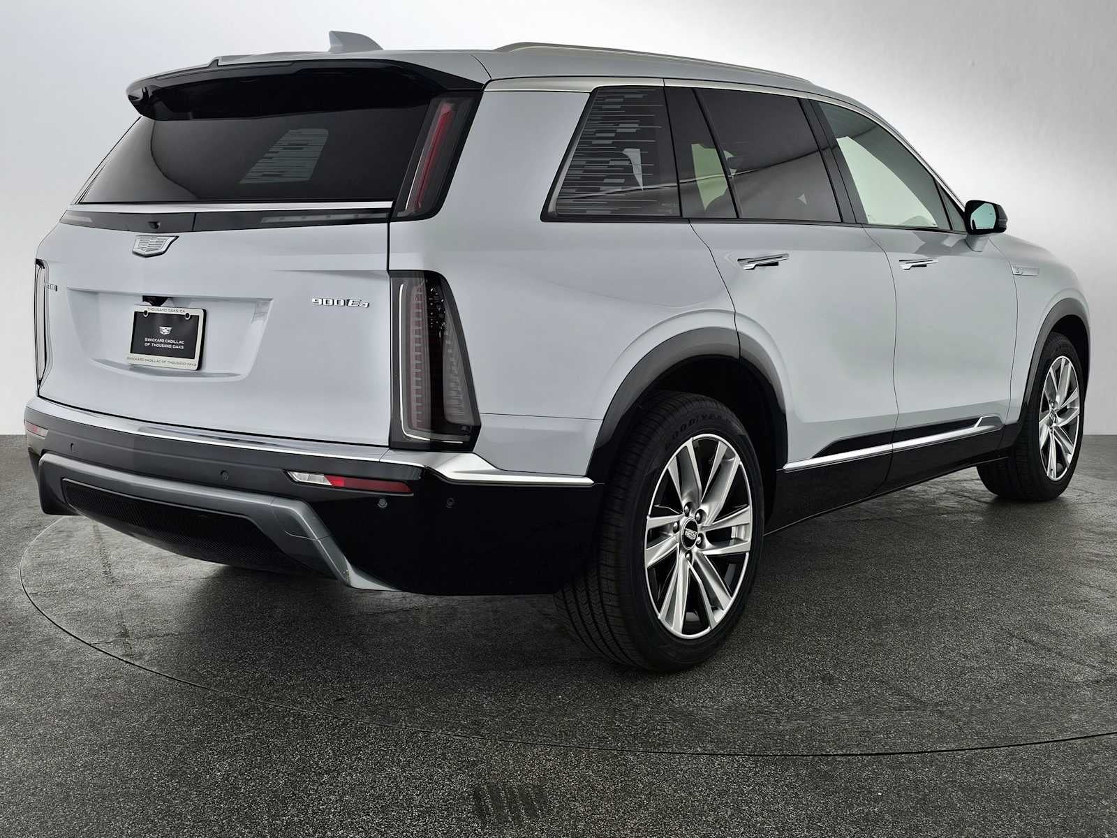 2026 Cadillac VISTIQ Luxury