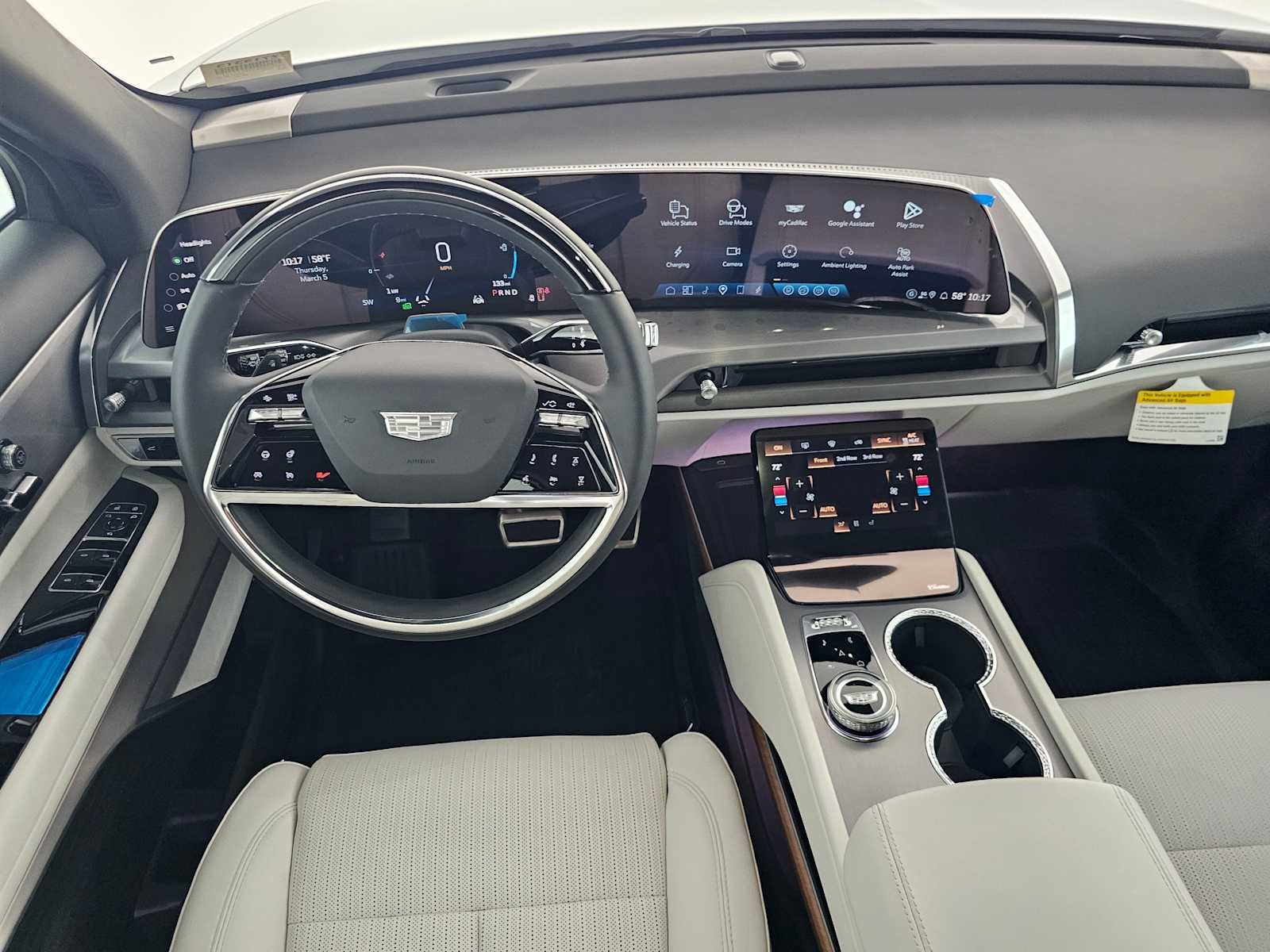 2026 Cadillac VISTIQ Luxury