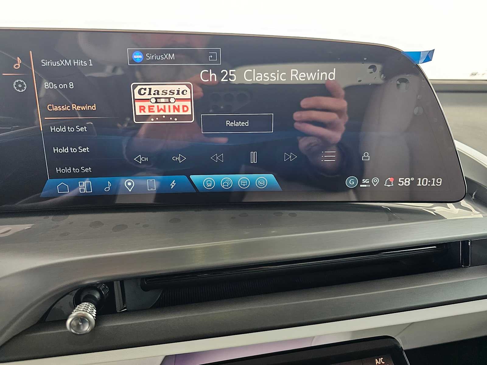 2026 Cadillac VISTIQ Luxury