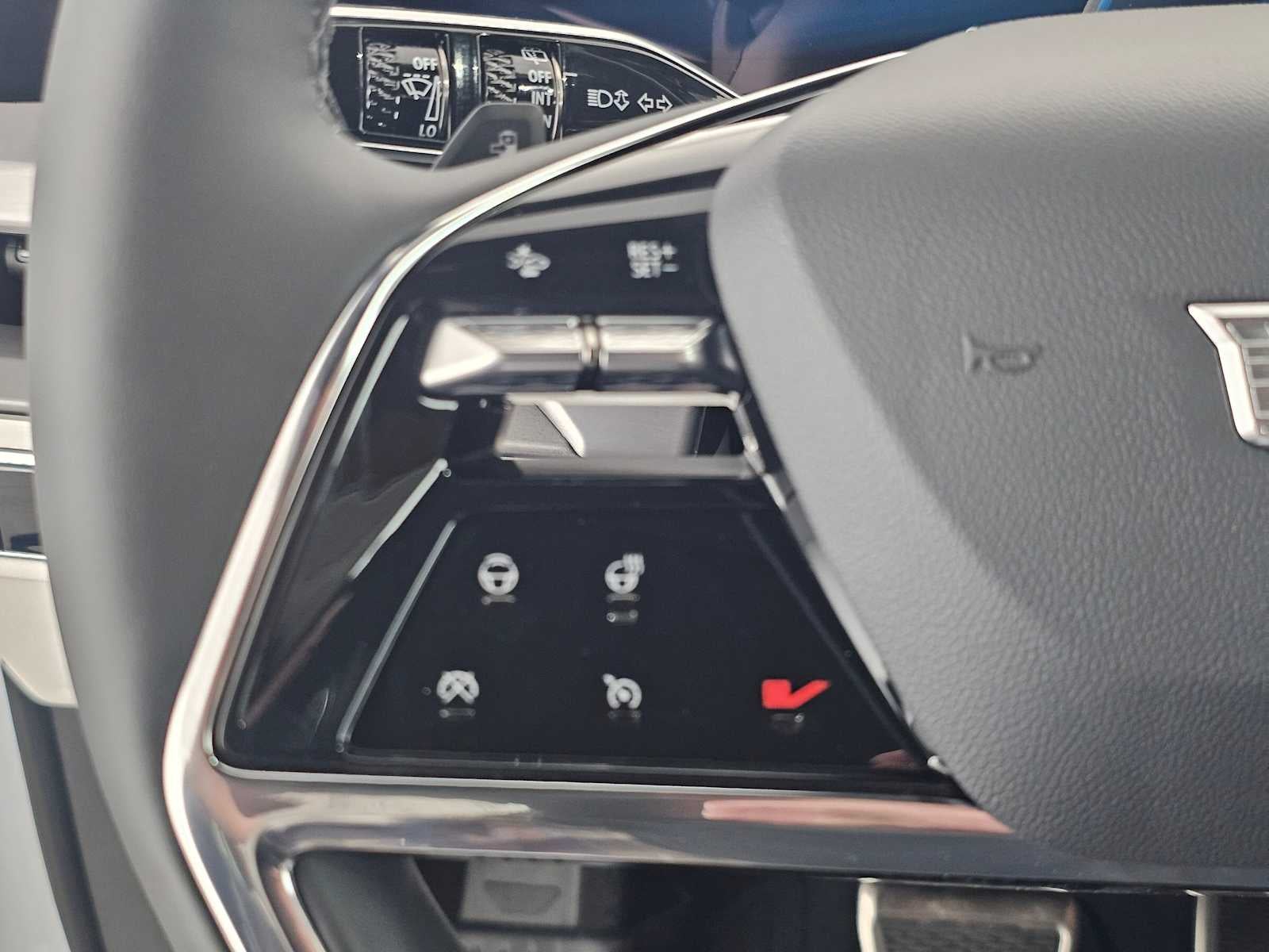 2026 Cadillac VISTIQ Luxury