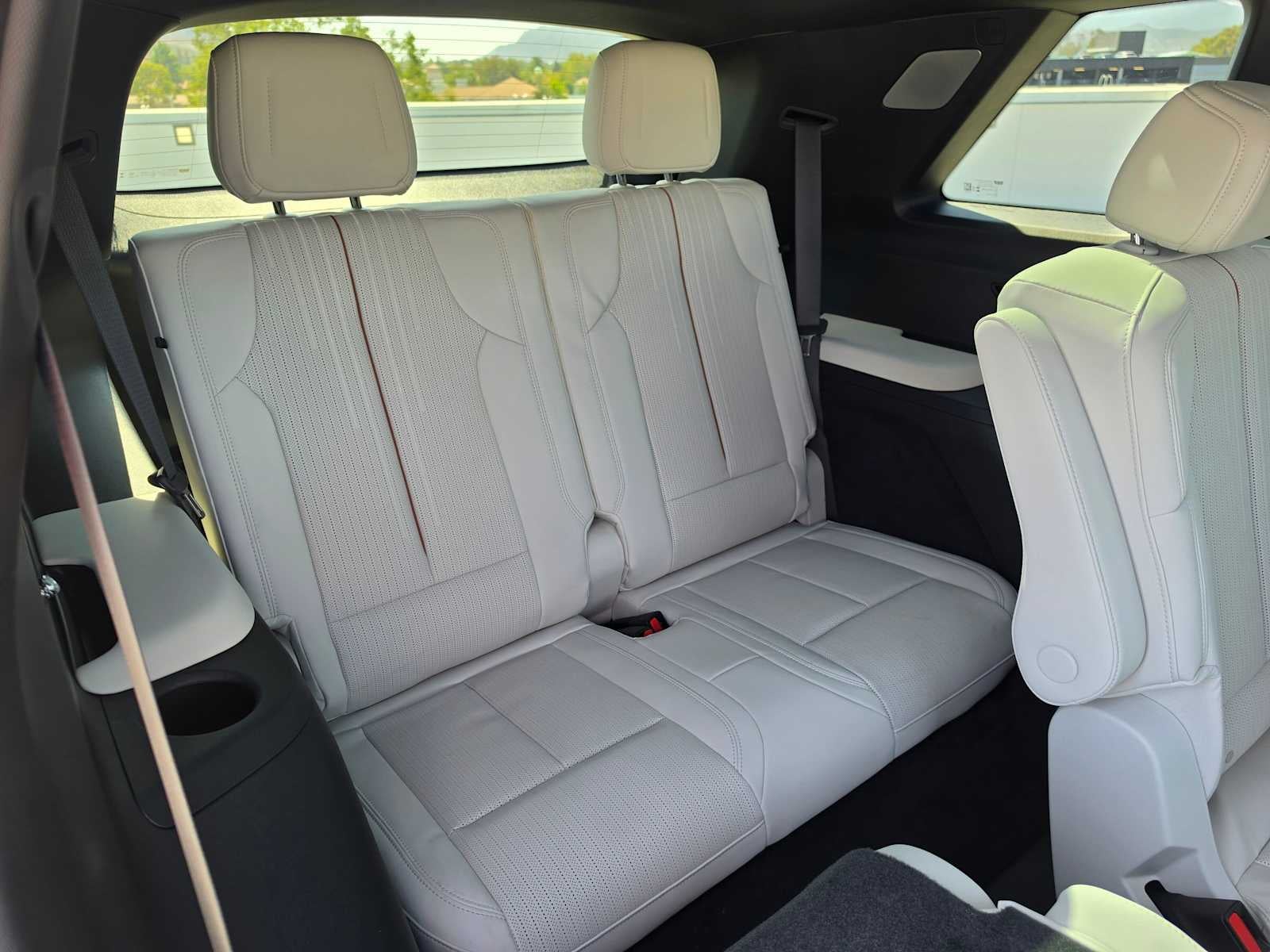 2027 Cadillac VISTIQ Luxury