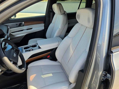 2027 Cadillac VISTIQ Luxury