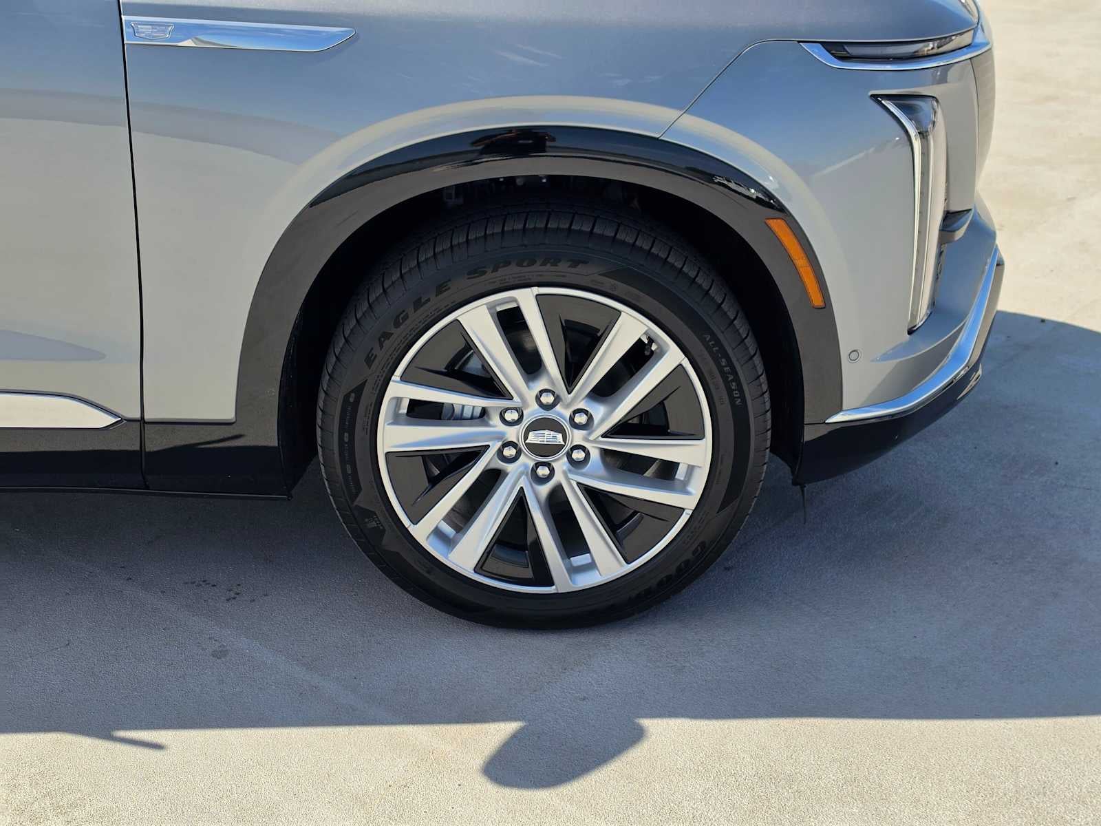 2027 Cadillac VISTIQ Luxury