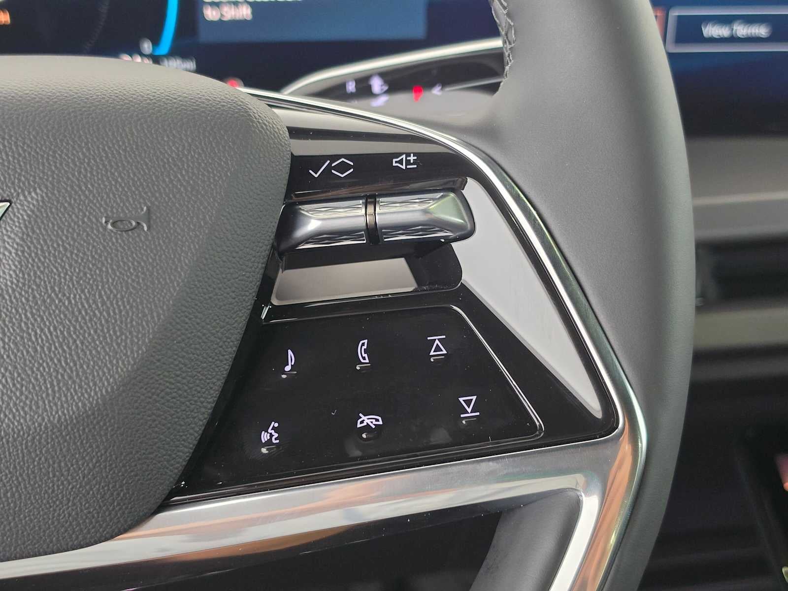2027 Cadillac VISTIQ Luxury