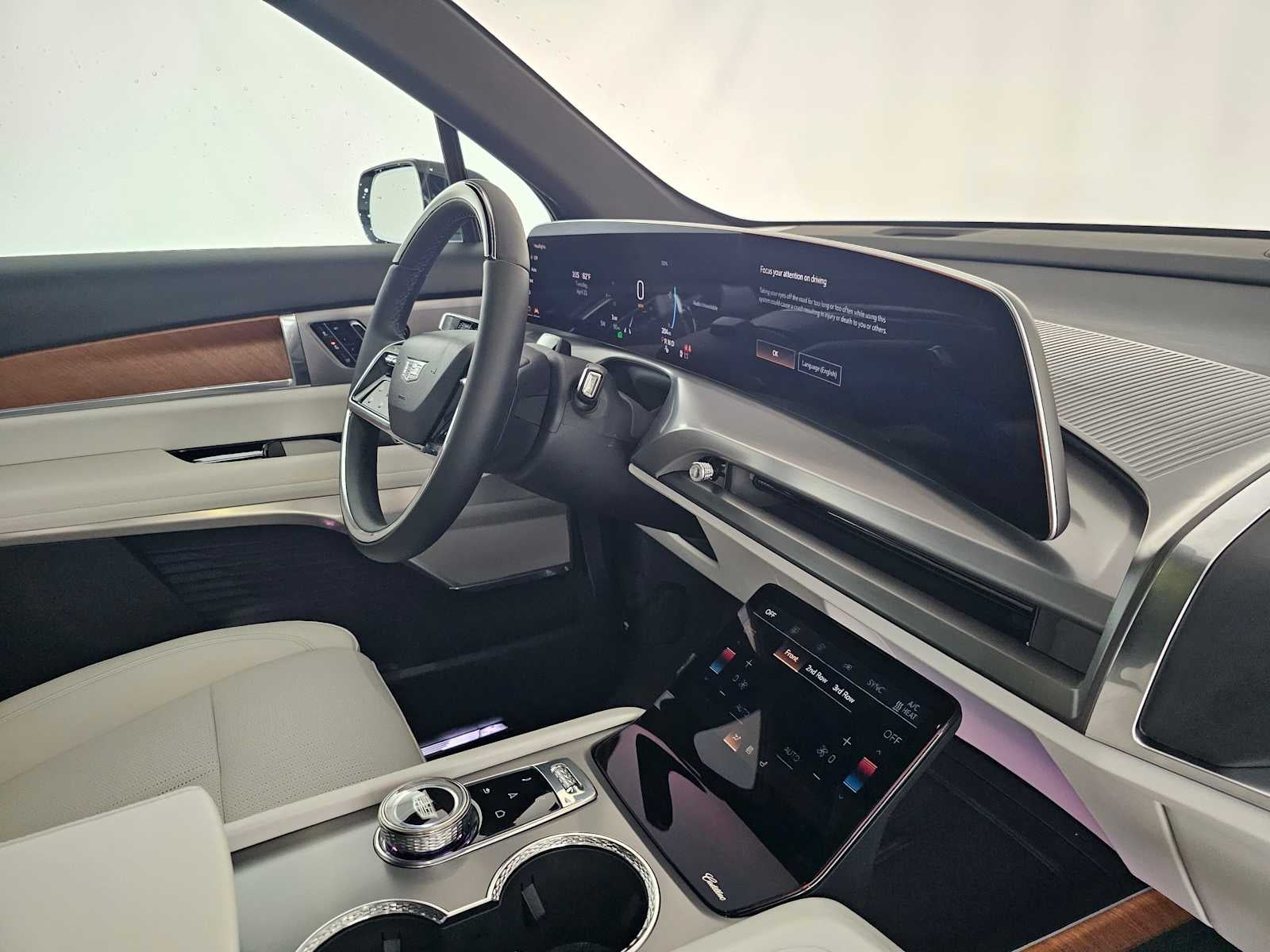 2026 Cadillac VISTIQ Luxury