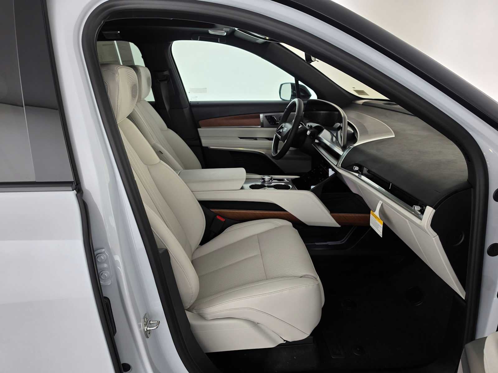2027 Cadillac VISTIQ Luxury