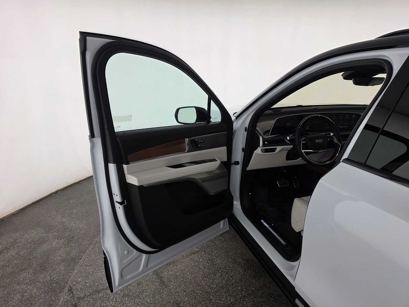 2027 Cadillac VISTIQ Luxury