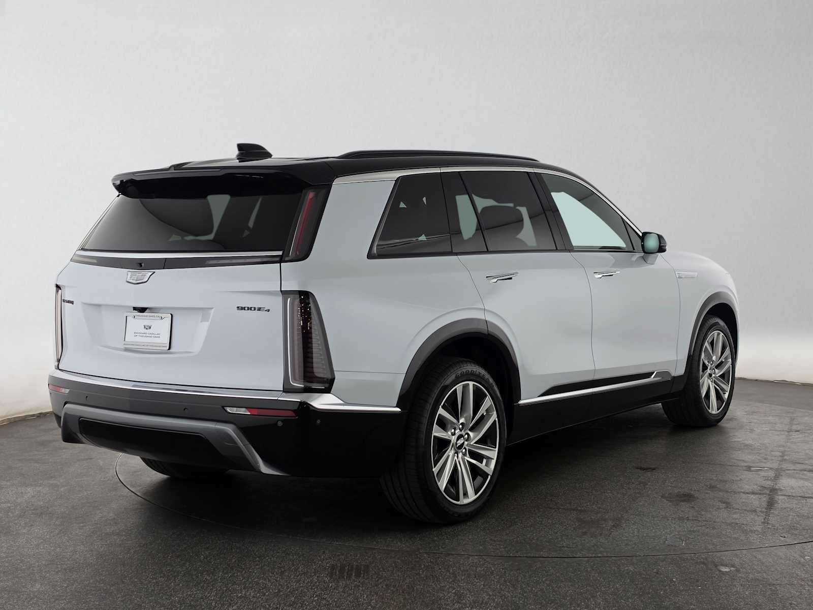 2027 Cadillac VISTIQ Luxury