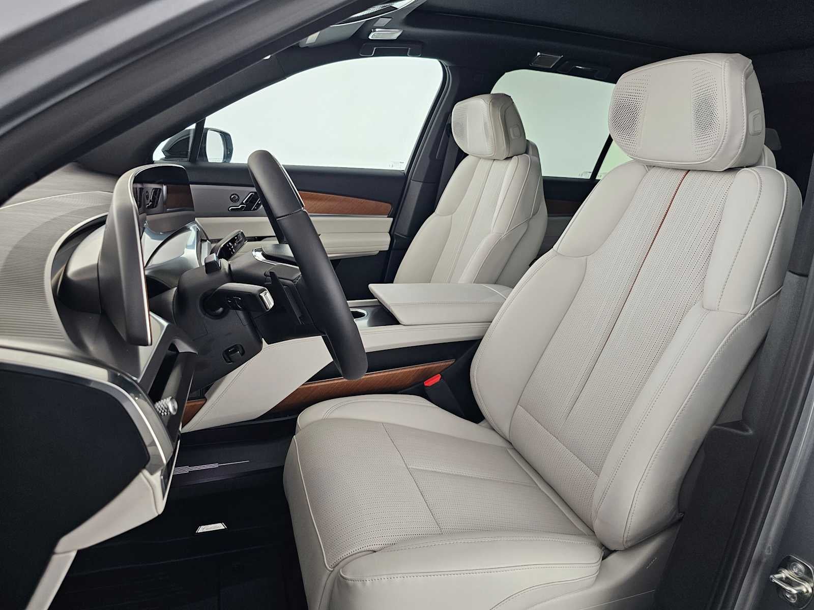 2026 Cadillac VISTIQ Luxury