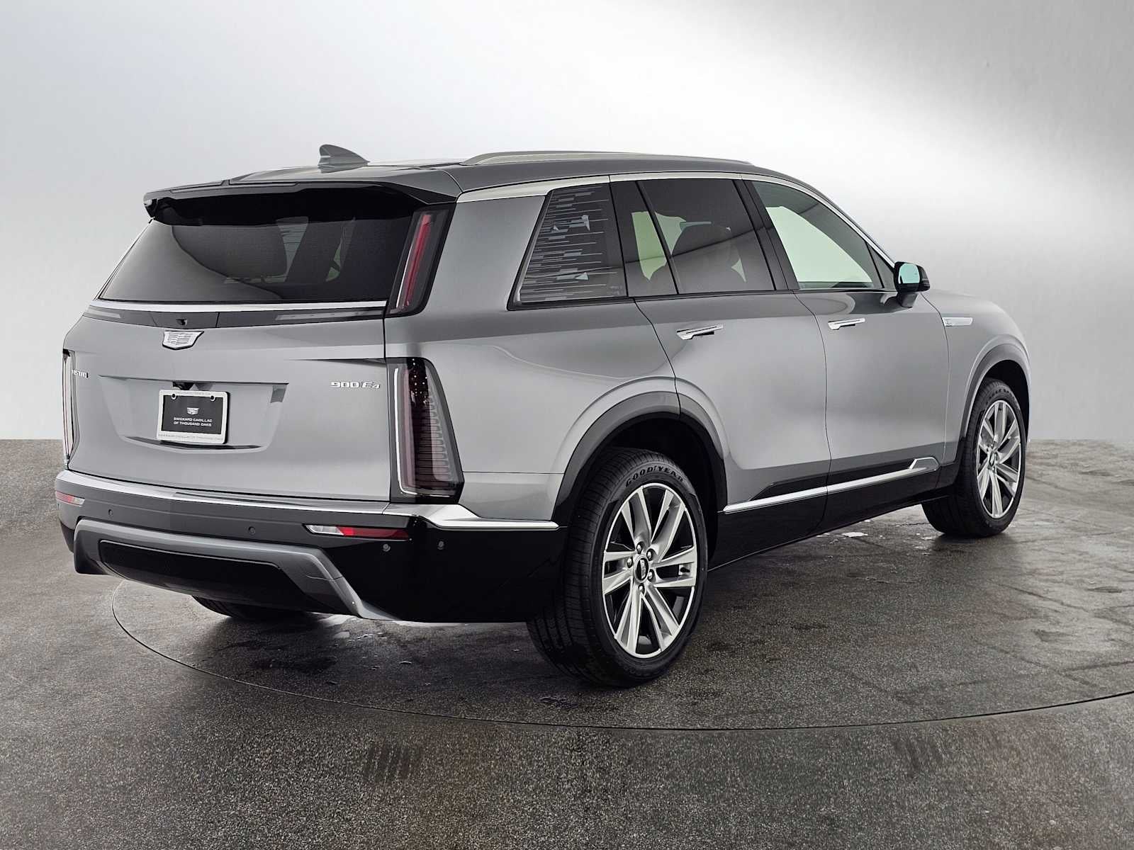 2026 Cadillac VISTIQ Luxury