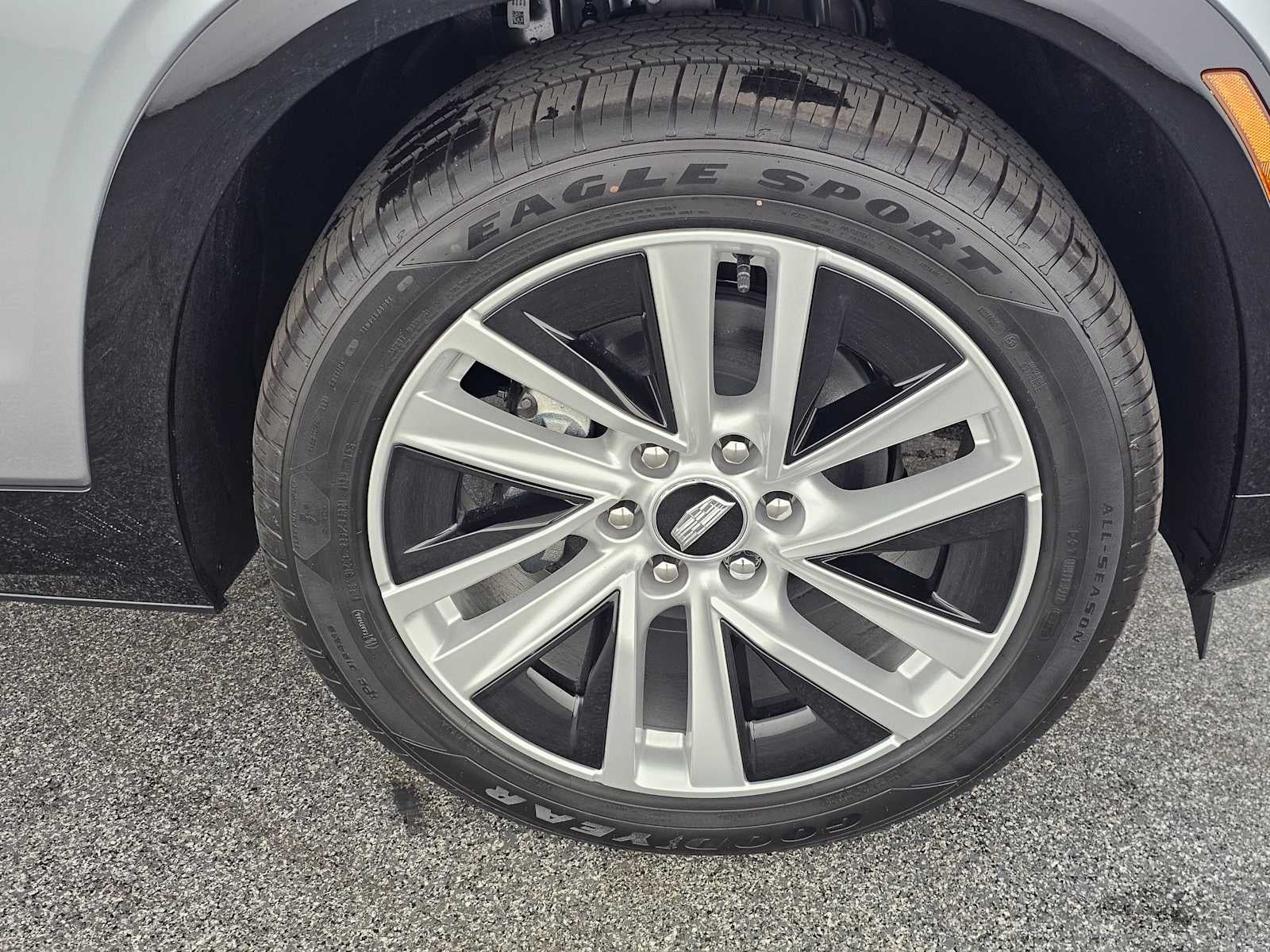 2026 Cadillac VISTIQ Luxury