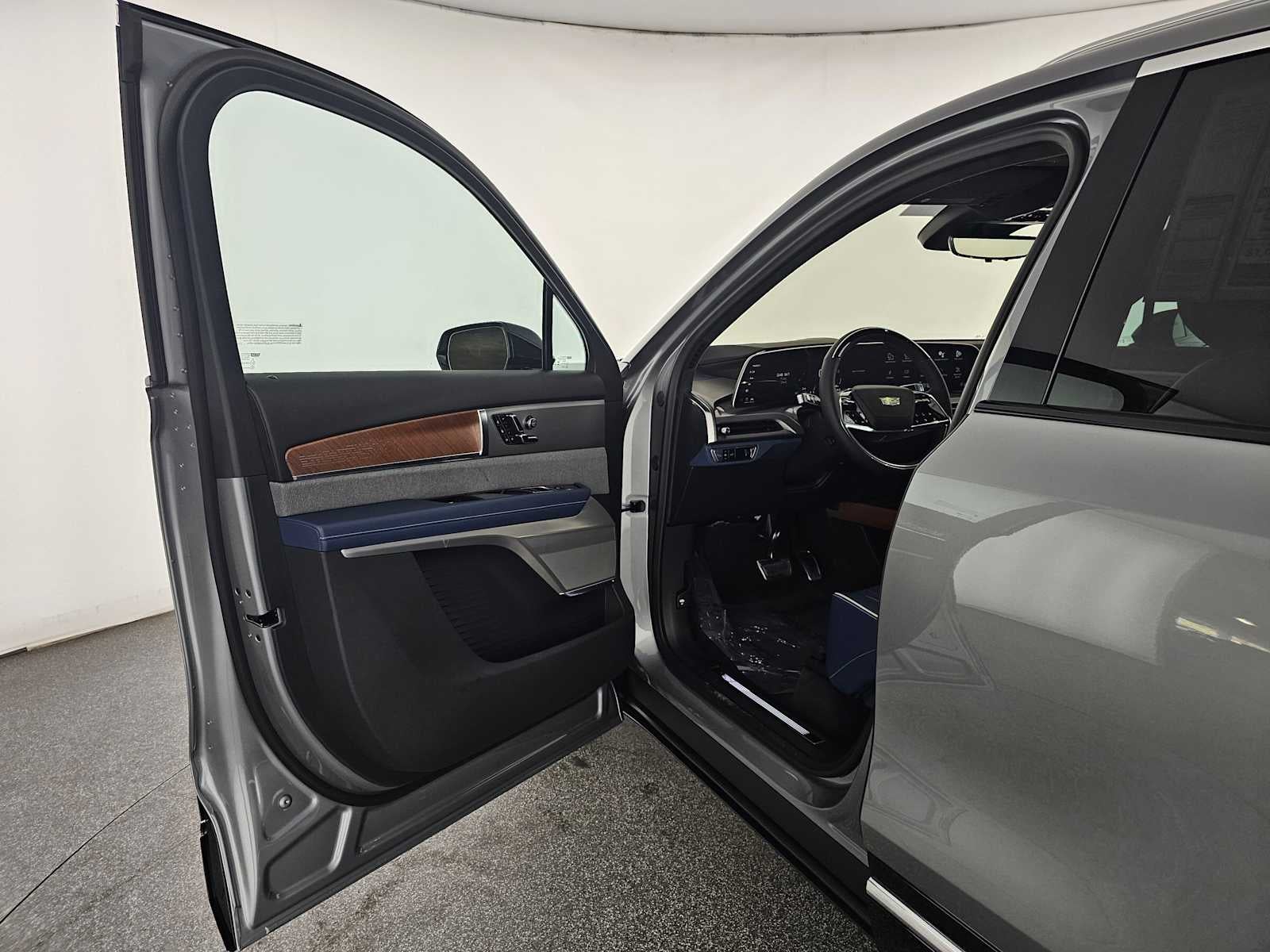 2026 Cadillac VISTIQ Premium Luxury