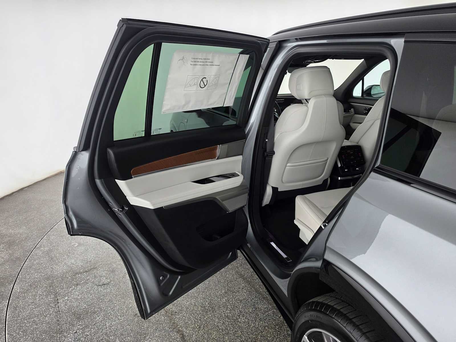 2027 Cadillac VISTIQ Sport