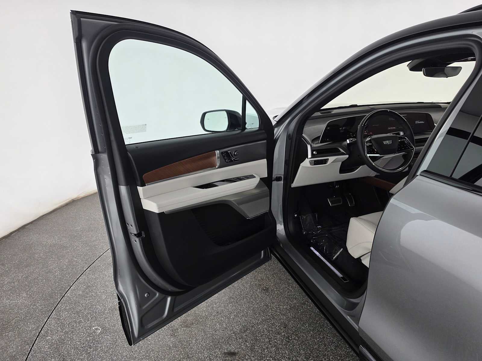 2027 Cadillac VISTIQ Sport