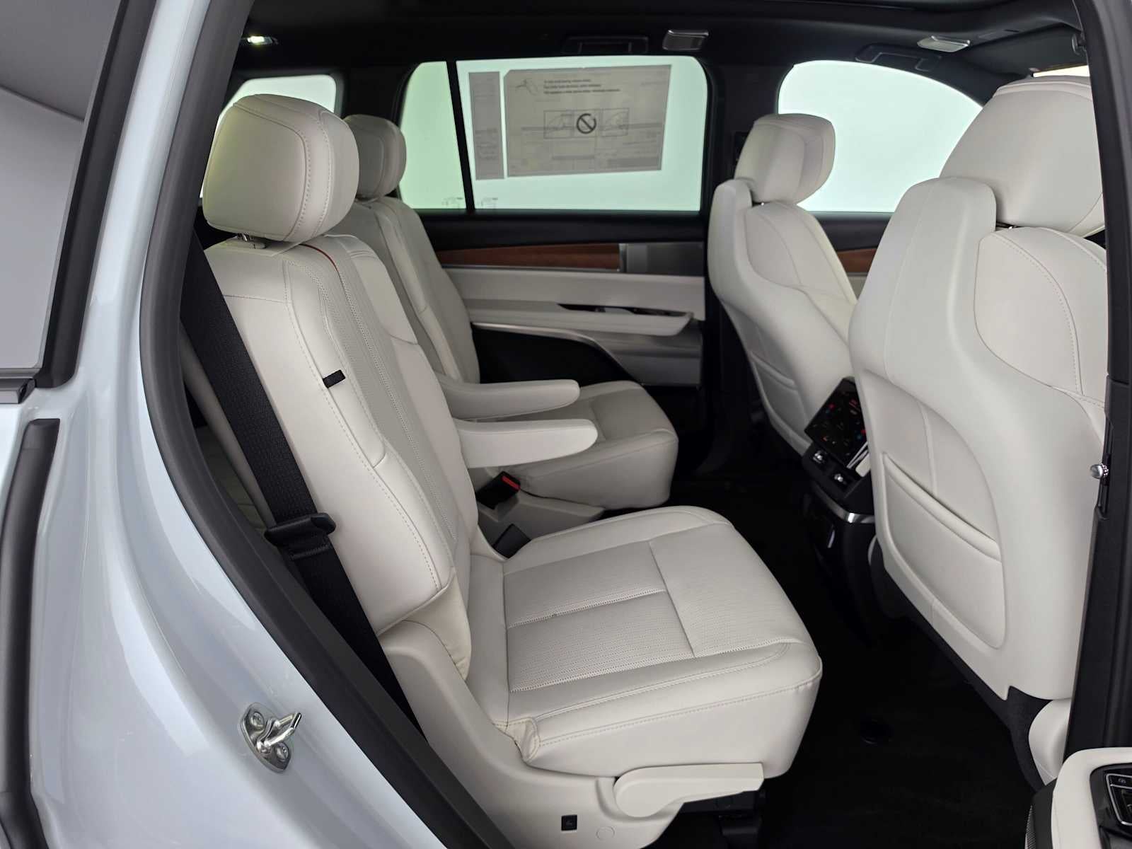 2027 Cadillac VISTIQ Sport