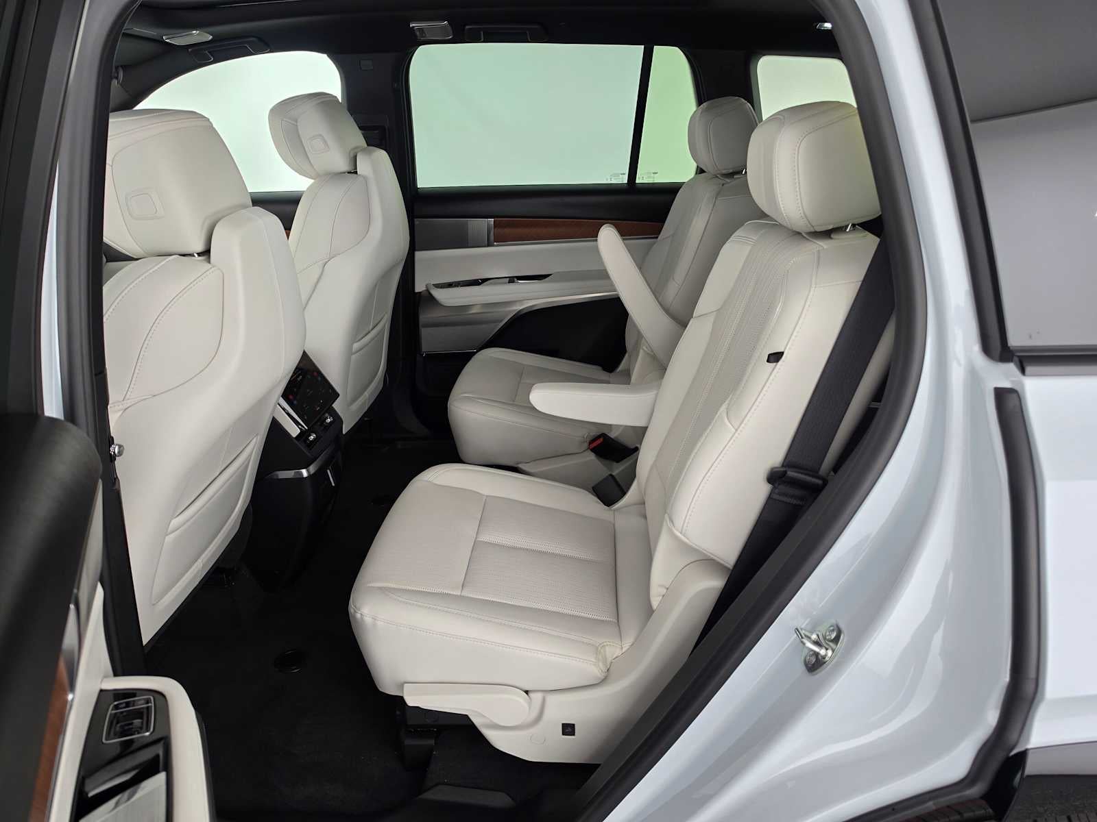 2027 Cadillac VISTIQ Sport