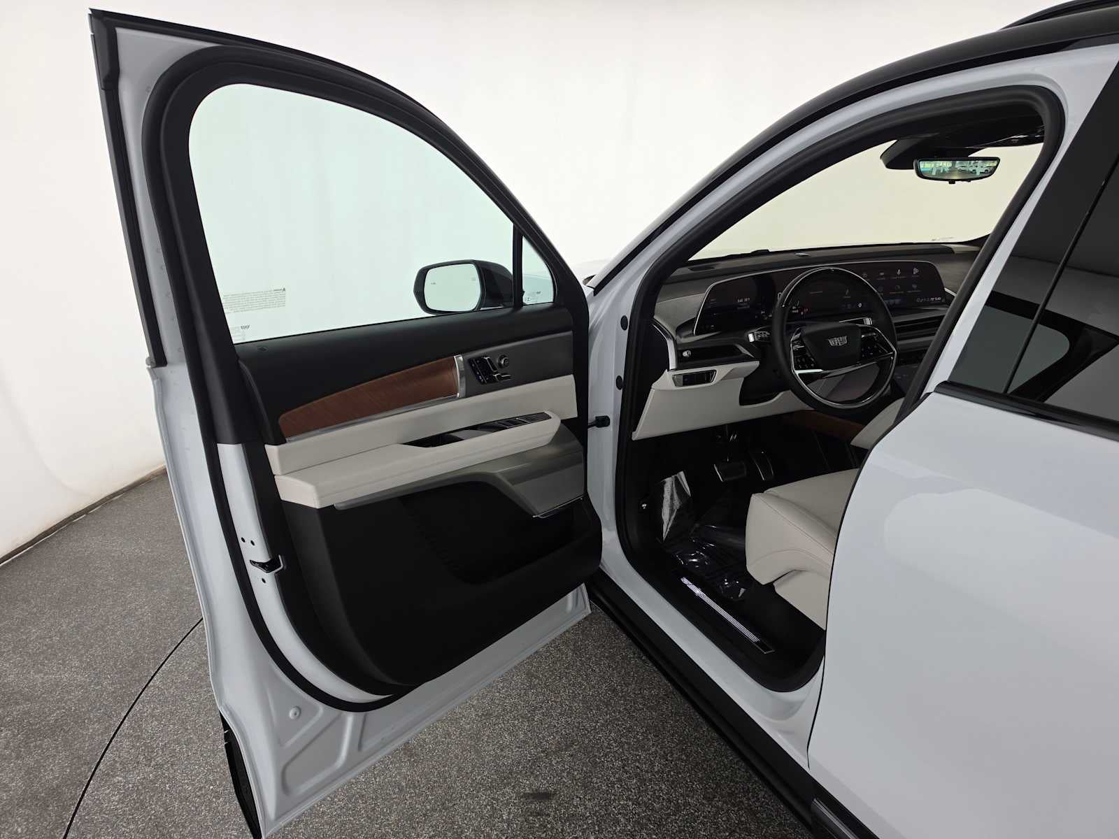 2027 Cadillac VISTIQ Sport