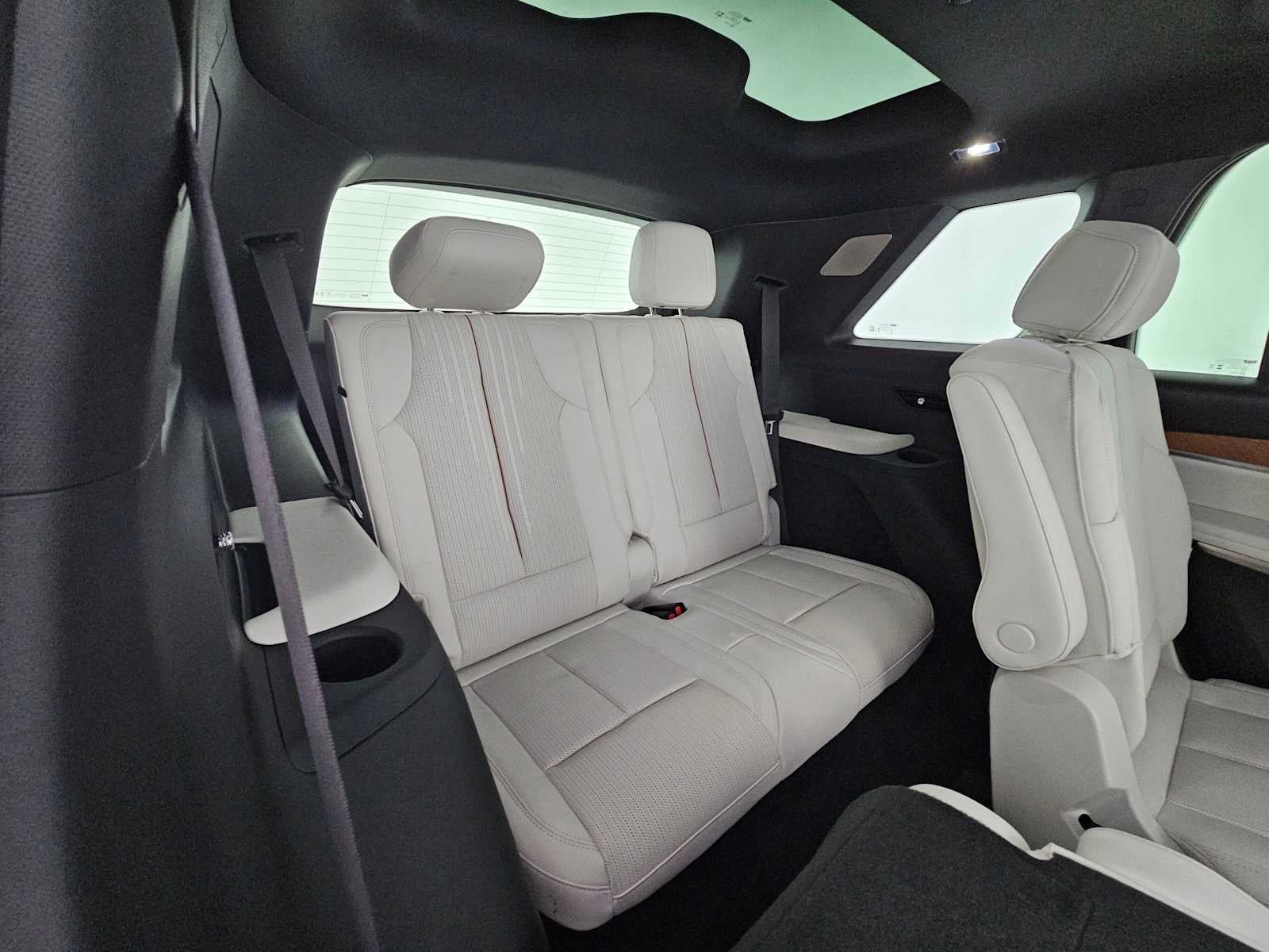 2027 Cadillac VISTIQ Sport