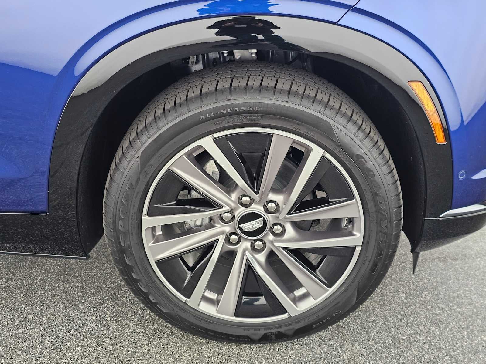 2026 Cadillac VISTIQ Sport