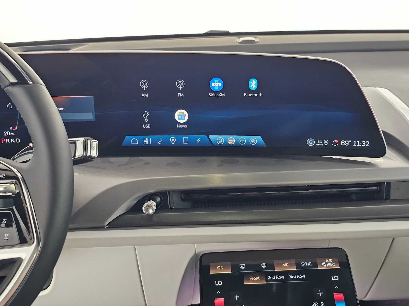 2026 Cadillac VISTIQ Sport