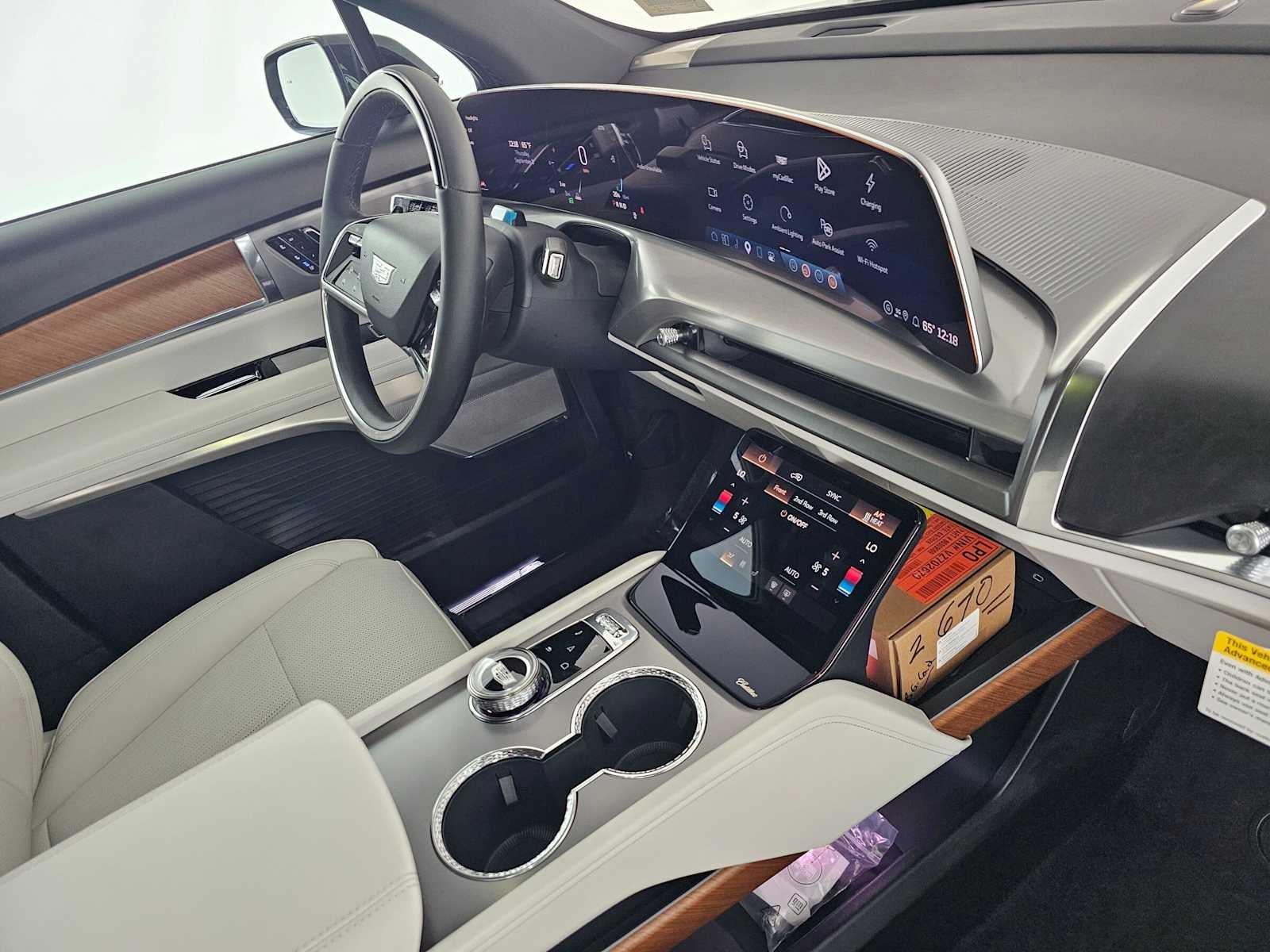 2027 Cadillac VISTIQ Sport