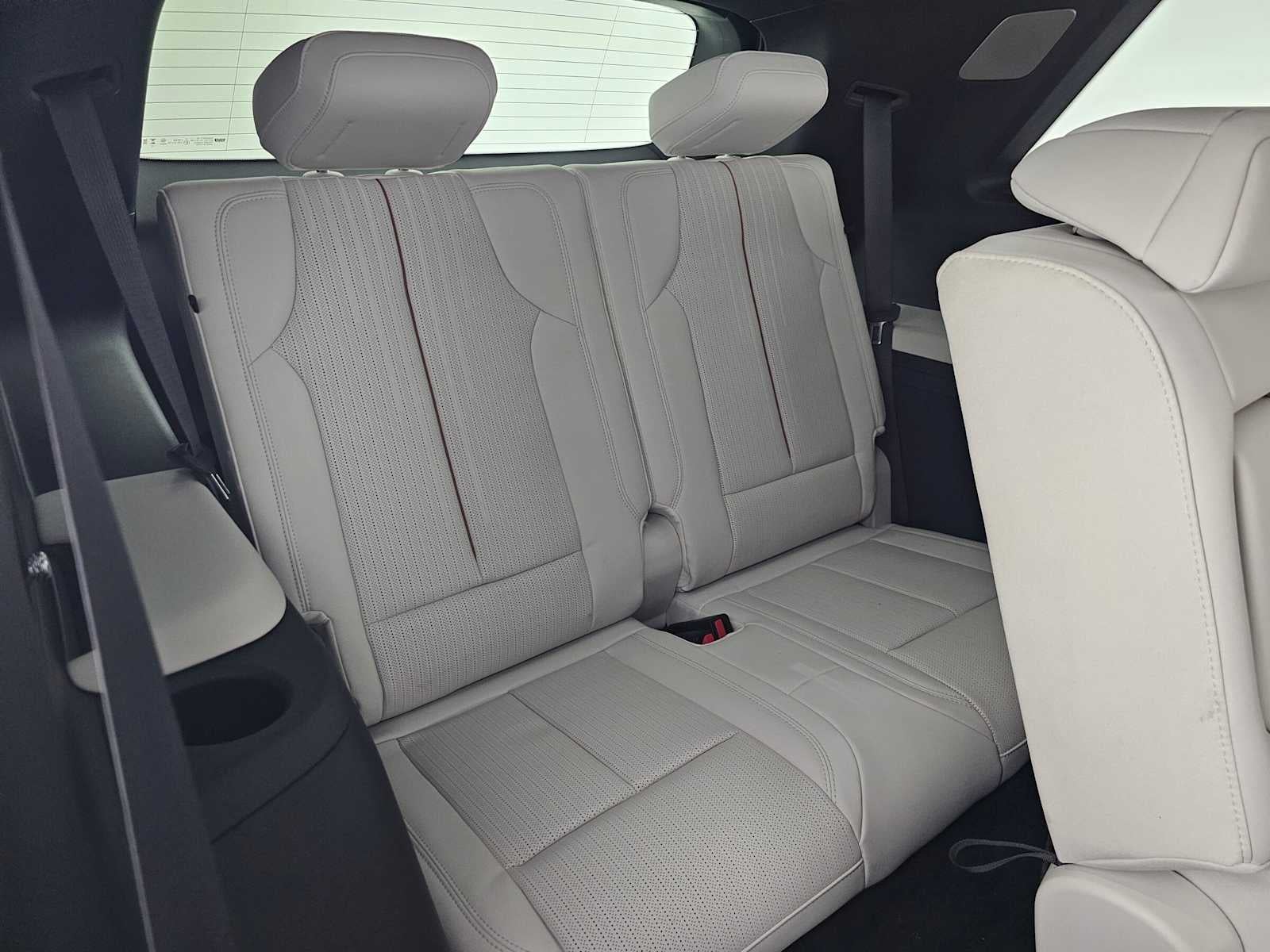 2027 Cadillac VISTIQ Sport